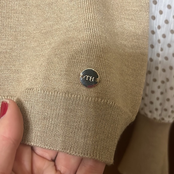 Sweater - Picture 2 of 4